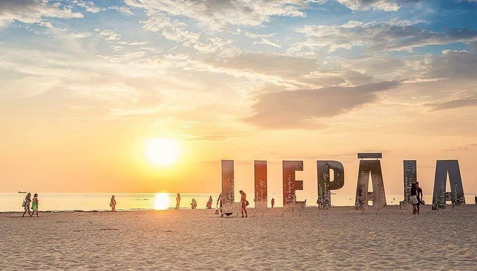 Dzintari Appartement Liepāja Buitenkant foto